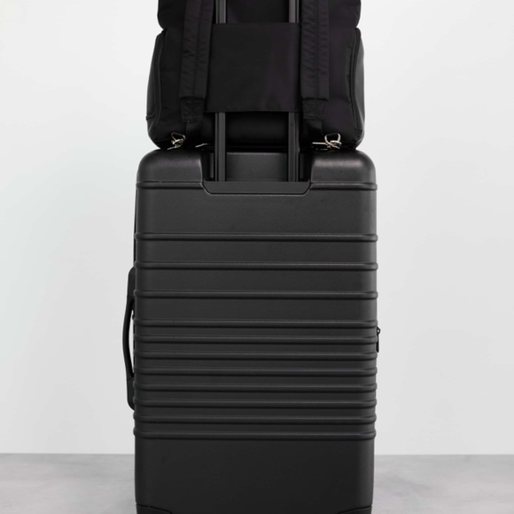 ISO Beis Pumping Backpack - Picture 4 of 5